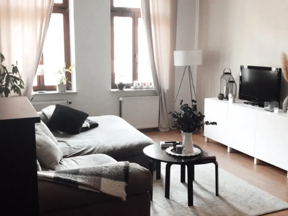 Idyllic 2-room apartment with roof view from the balcony in a listed building