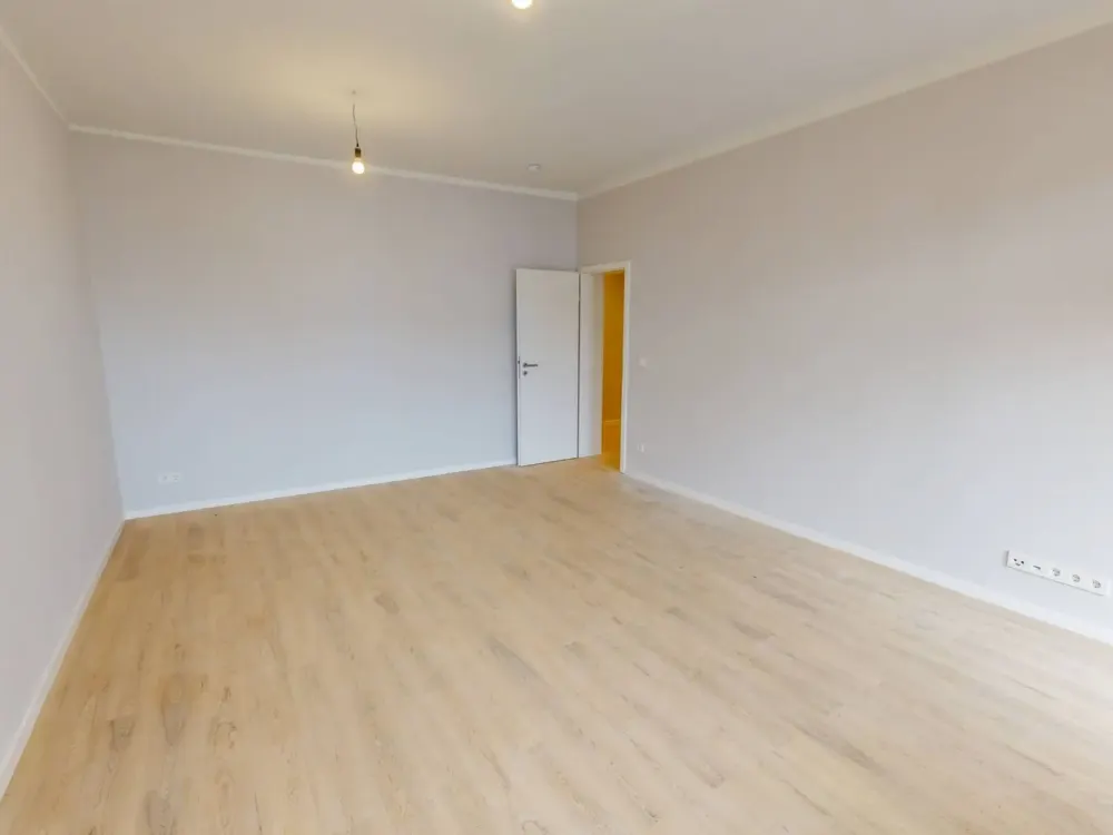 Vollständig renovierte 2-Zimmer-Wohnung mit BALKON, saniertem Bad und moderner EBK