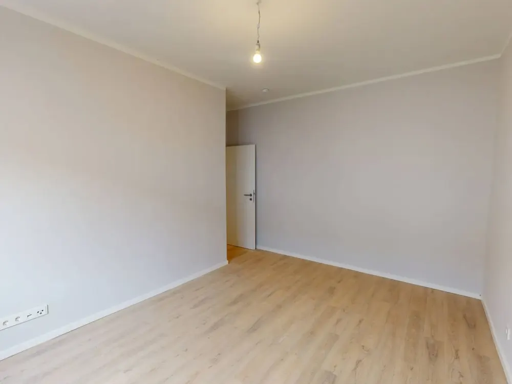 Vollständig renovierte 2-Zimmer-Wohnung mit BALKON, saniertem Bad und moderner EBK
