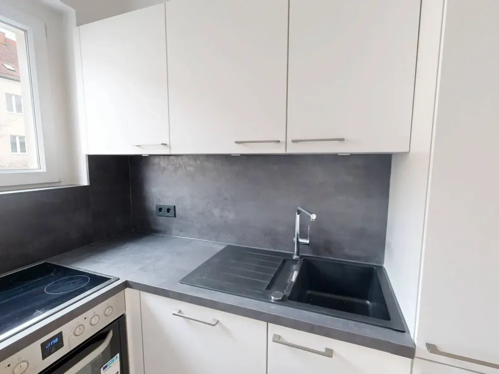 Vollständig renovierte 2-Zimmer-Wohnung mit BALKON, saniertem Bad und moderner EBK
