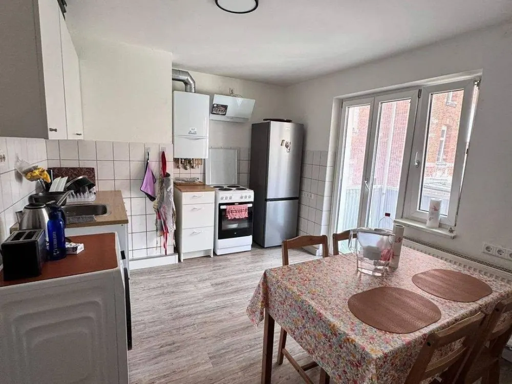 Großzügiges Zimmer mit Balkon in WG in Nürnberg Gostenhof - RENOVIERT und MÖBLIERT
