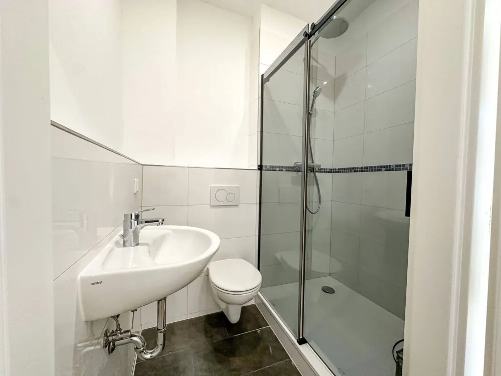 Design trifft Altbau - kernsanierte 2-Zimmer-Wohnung mit Einbauküche