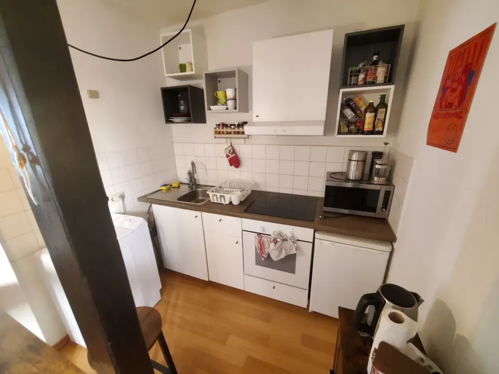 Kleines 2-Zimmer-Apartment mit EBK - ruhig gelegen, direkt im Zentrum!
