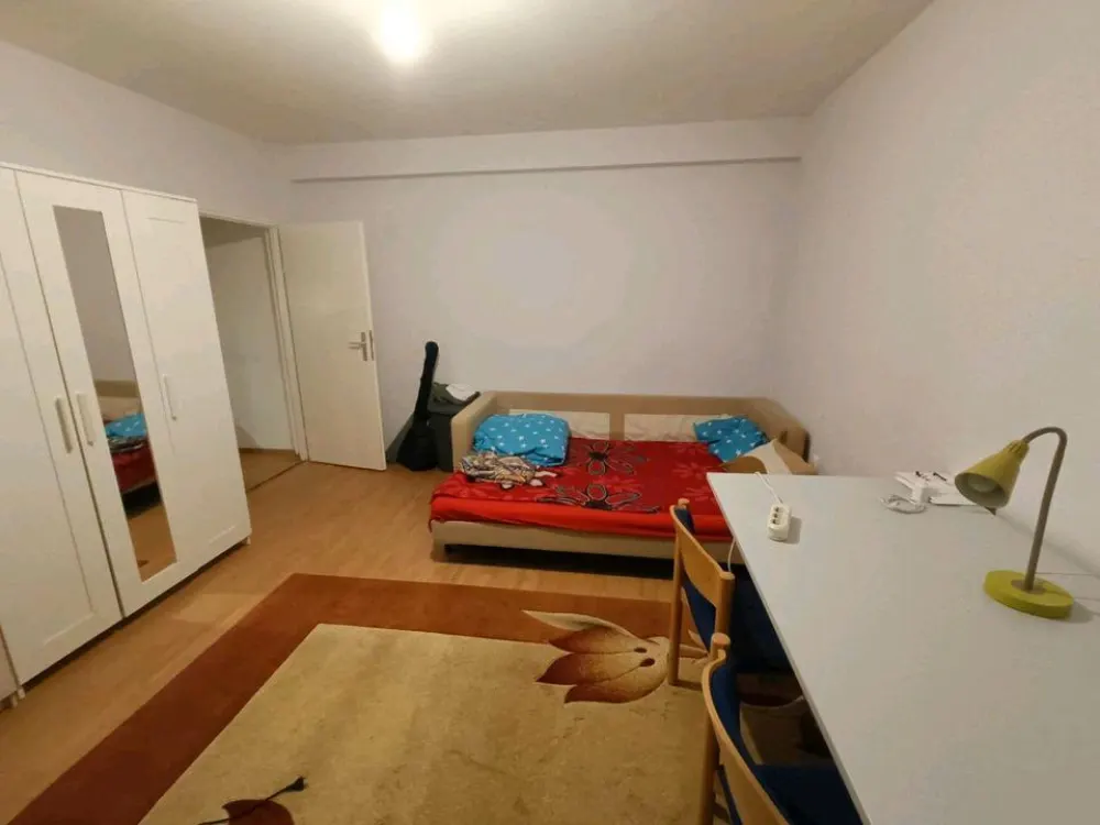 Voll möbliertes 18qm Zimmer in toller Lage (U2 Frankfurter Ring)
