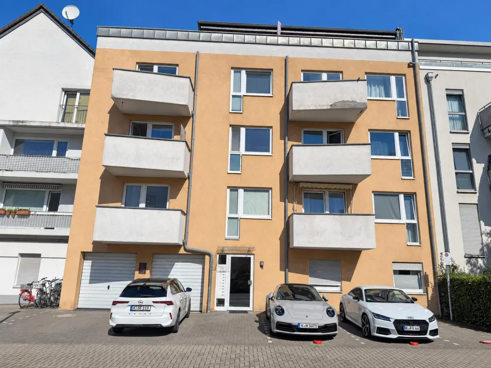 Helle Wohnung mit Balkon und Fußbodenheizung, ca. 53 m² in Köln