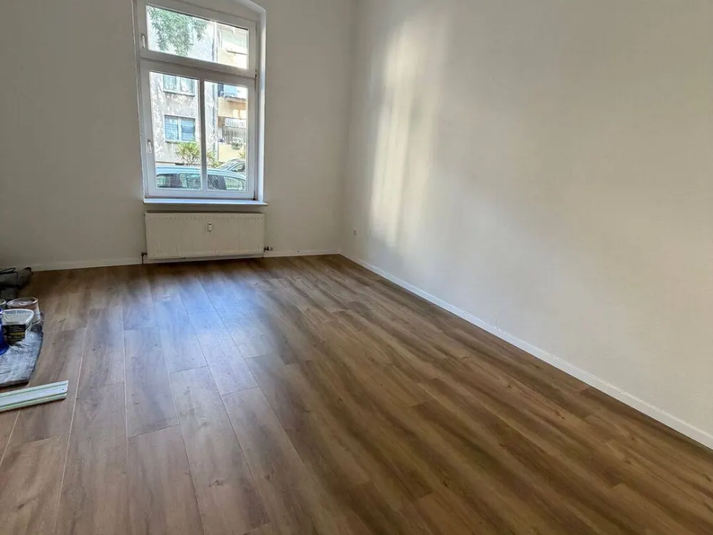 Hochwertig sanierte Altbauwohnung mit 130 m² Privatgarten in Düsseldorf-Rath