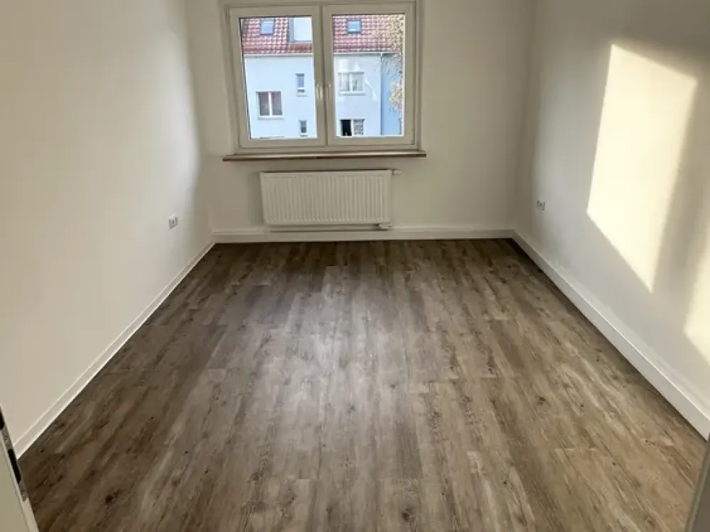 Cozy 2-Room Apartment with Balcony