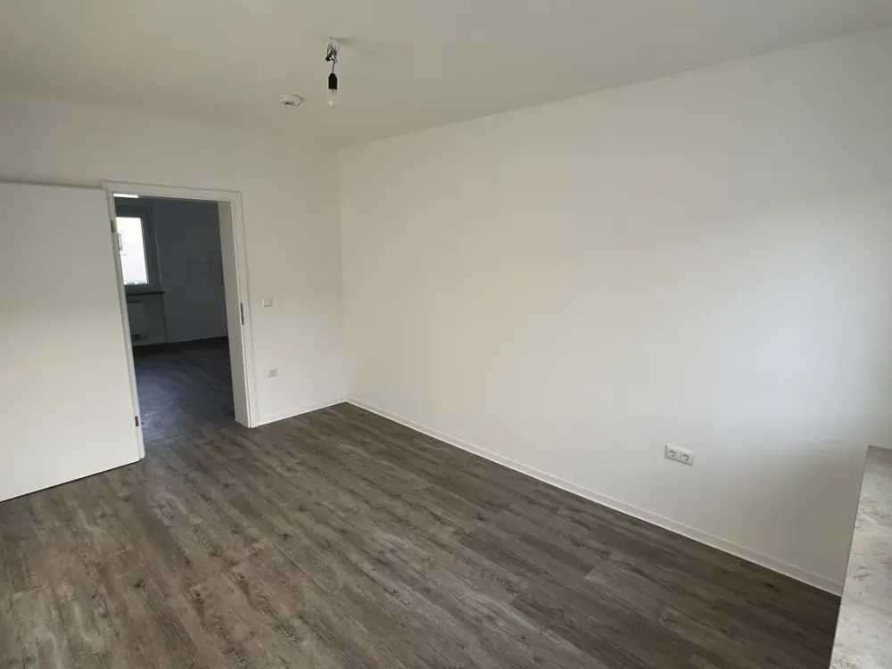 Cozy 2-Room Apartment with Balcony