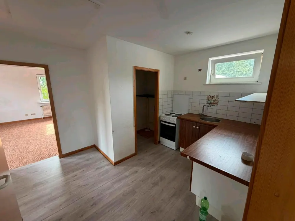 2 Zi 60 qm 650€ NK 249 €(Voraussetz.sehr gutes Deutsch) wg.Hausm.