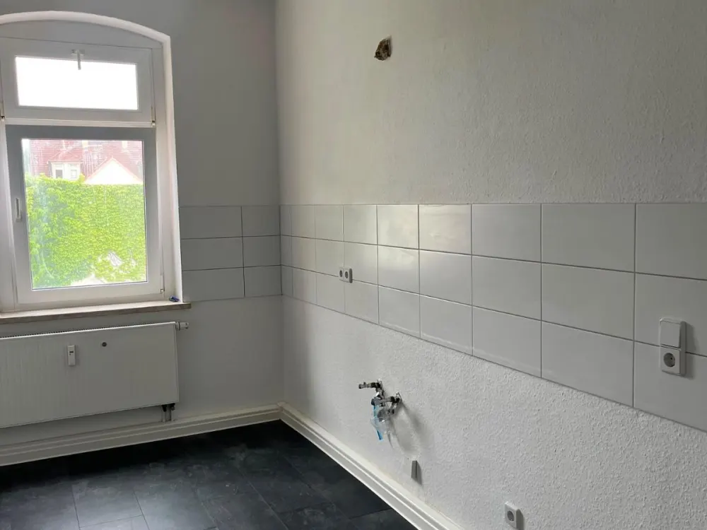 Kleine 2Raum Wohnung - teilmöbliert mit Küche *372€ kalt*