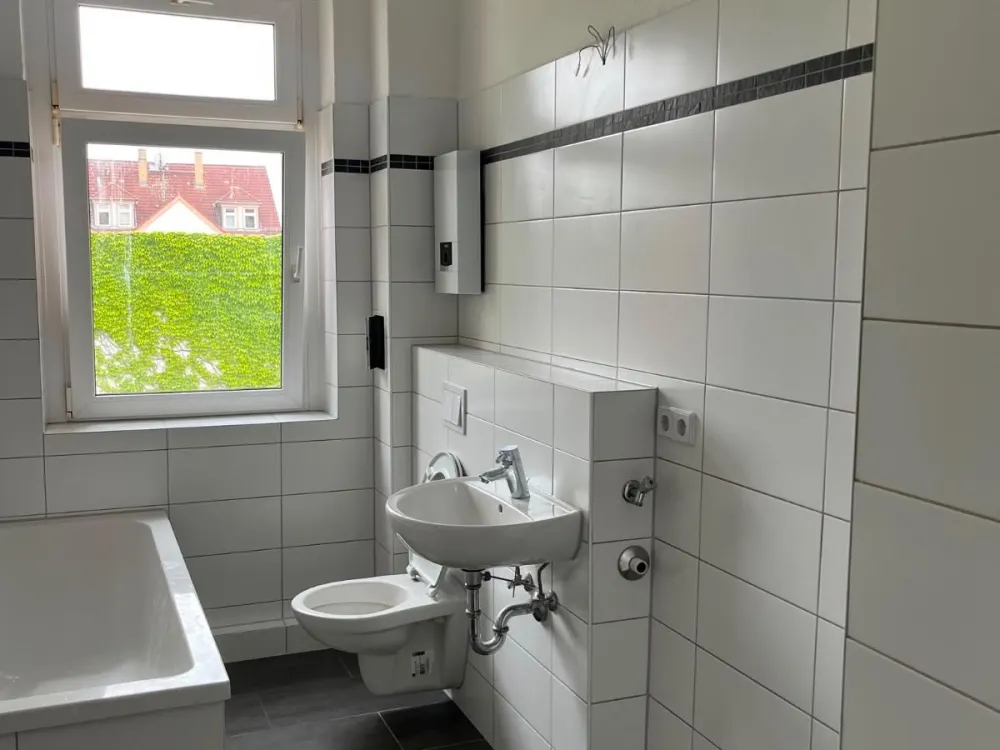 Kleine 2Raum Wohnung - teilmöbliert mit Küche *372€ kalt*