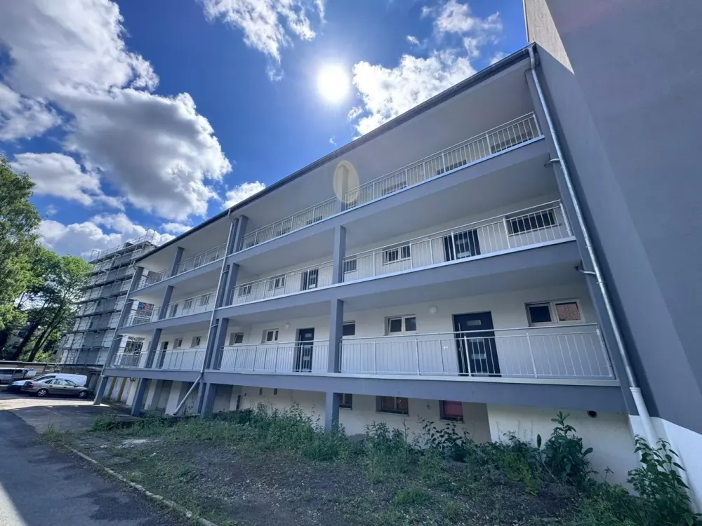 شقق مكونة من 2.5 غرفة مجددة حديثًا للإيجار في Recklinghausen