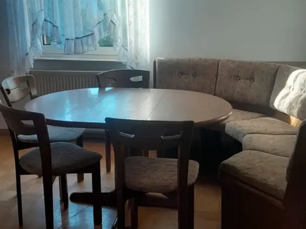 4-Zimmerwohnung WG geeignet an Studenten zu vermieten