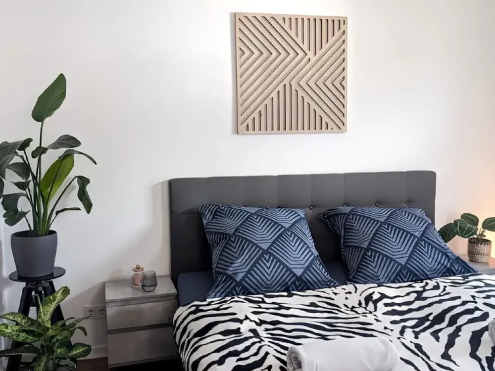 All Inclusive: Beautifully Furnished 2-Room Apartment With Balcony in Central Location
