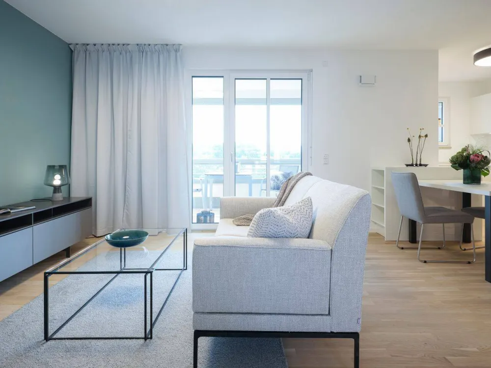 Moderne 2-Zimmer-Service-Wohnung für Senioren mit Loggia im Quartier Langseestraße
