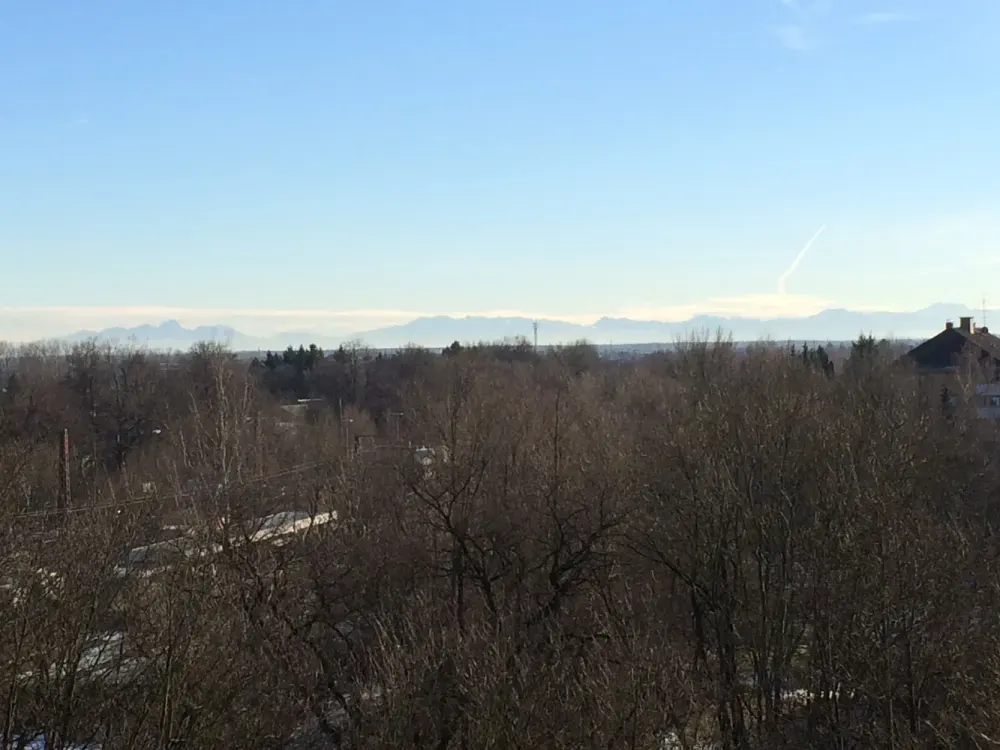 High Up in Bogenhausen: 3-Room Apartment with Balcony