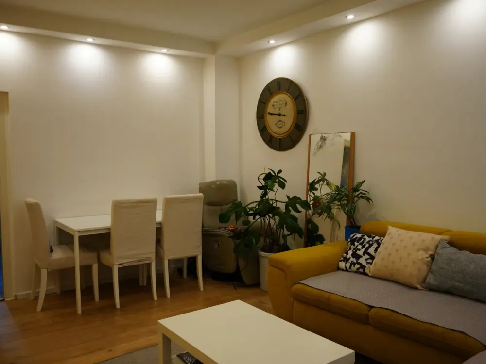 Wunderschöne möblierte 2 Zimmerwohnung im gedämmten Haus zu vermieten