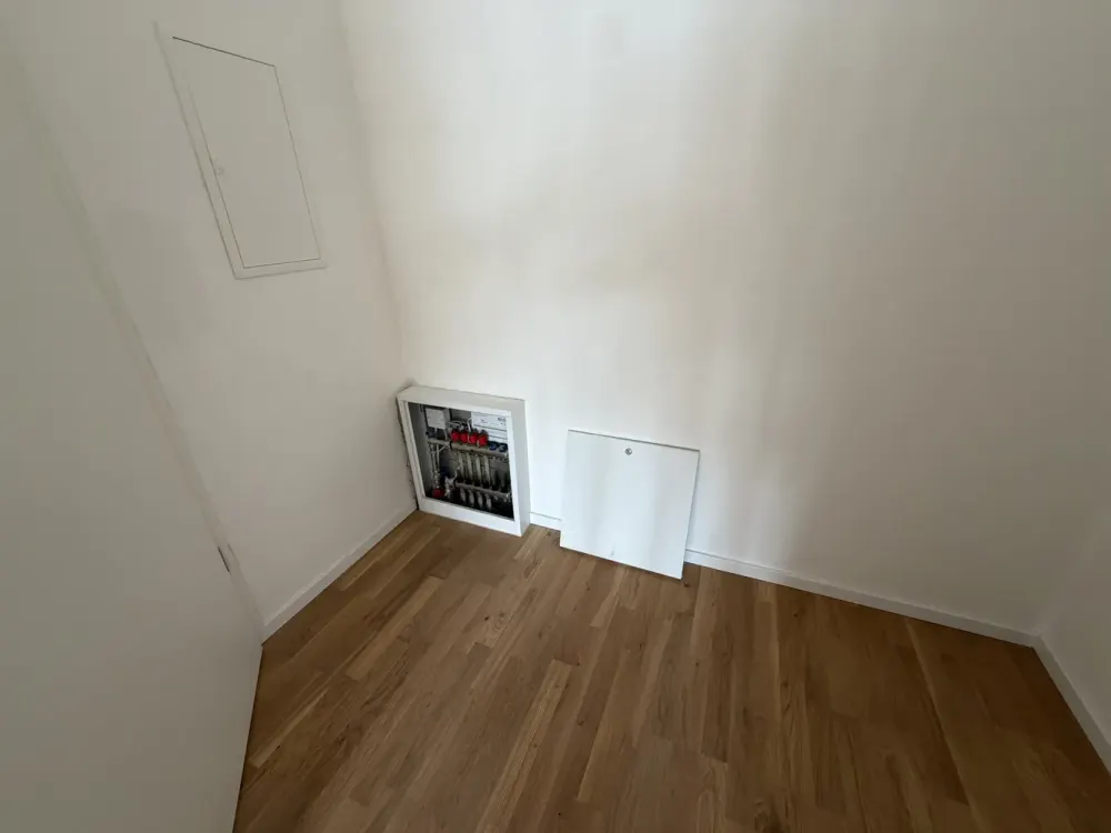 NEUBAU: Teilmöbelierte Wohnung in Köln-Bayenthal