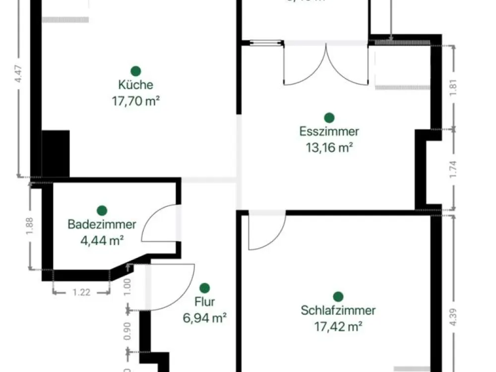 Bright Newly Renovated Loft Apartment with Roof Terrace and Fitted Kitchen