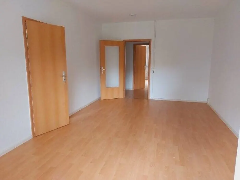 3 Raumwohnung im Balkon in der Hochparterre