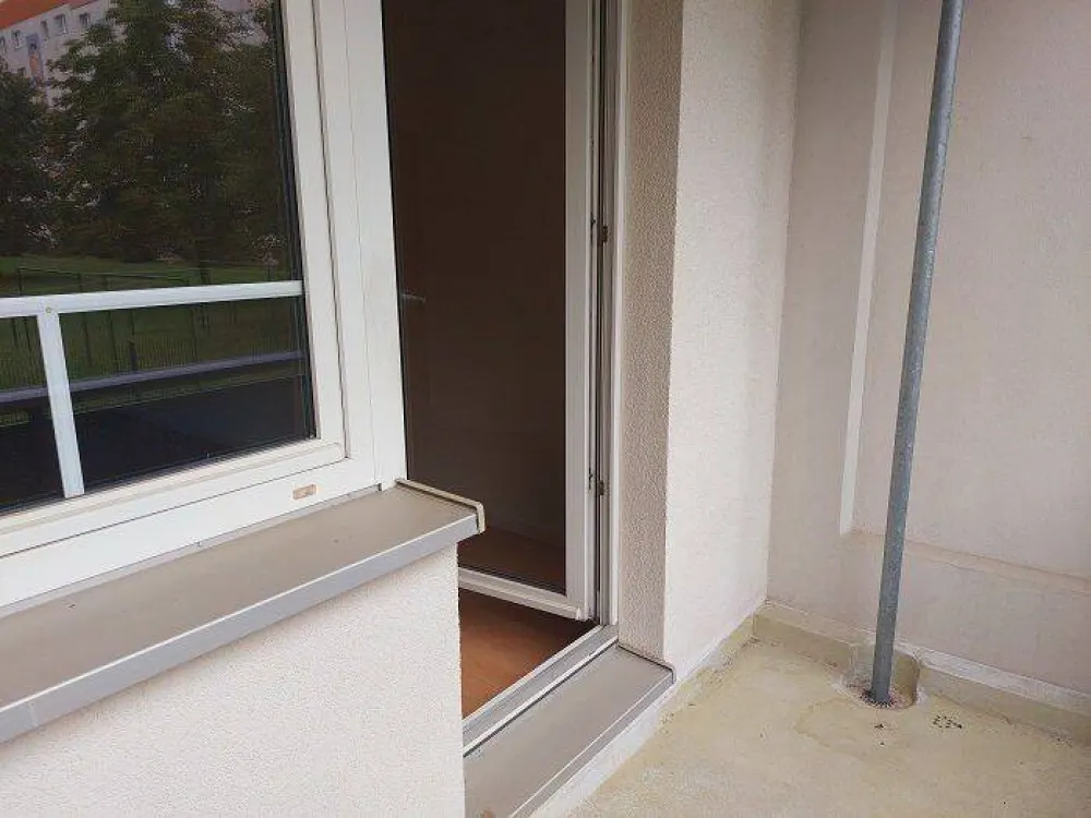 3 Raumwohnung im Balkon in der Hochparterre