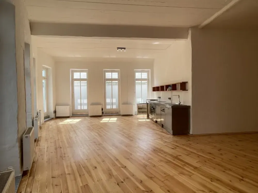Live & Work - Unique, Quiet Loft in Historic Workshop Building in Eimsbüttel