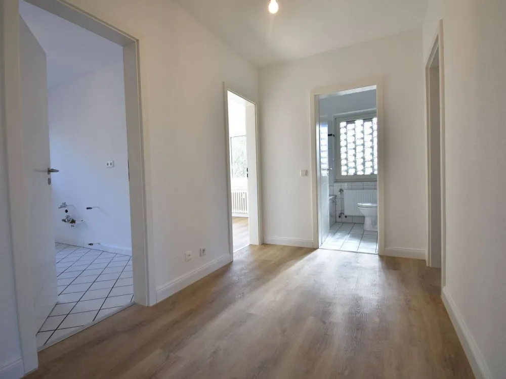 Frisch renoviert! Ideal geschnittene 3-Zimmer-Wohnung mit 2 Balkonen