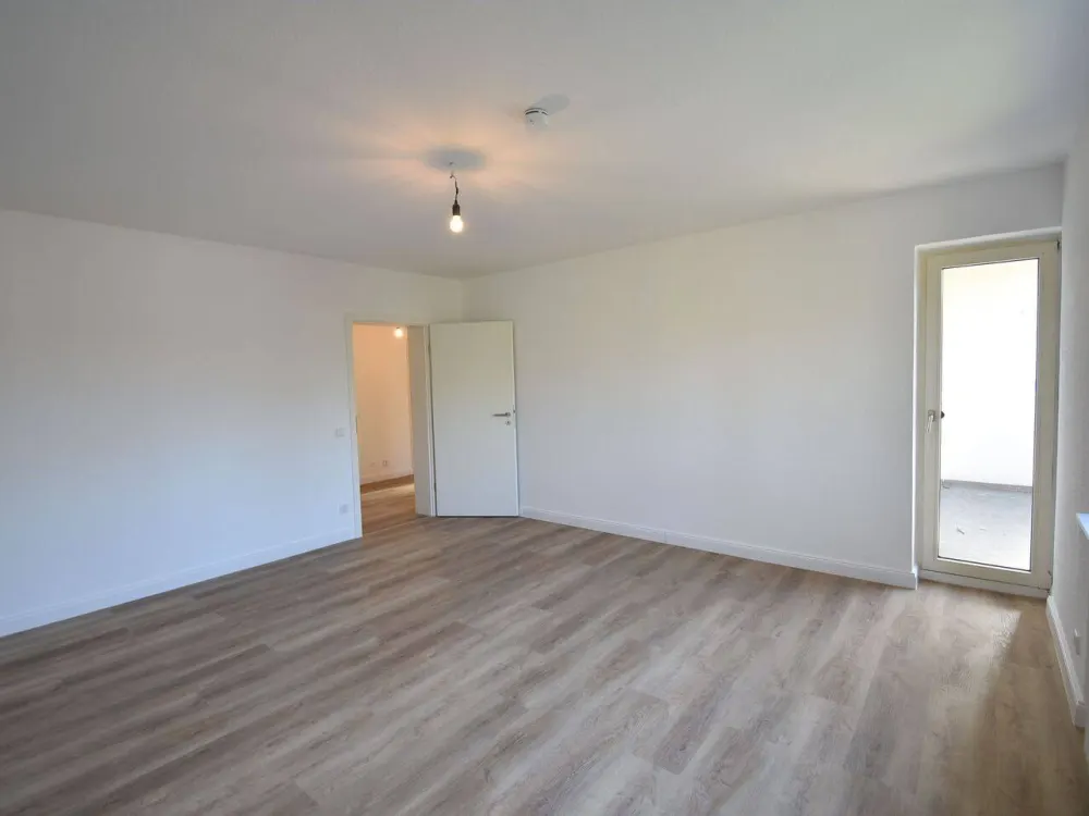 Frisch renoviert! Ideal geschnittene 3-Zimmer-Wohnung mit 2 Balkonen