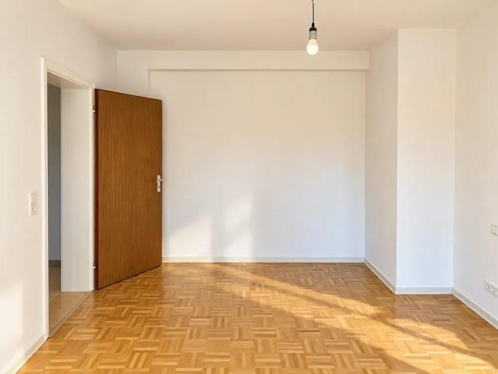 Ground Floor Apartment with Fitted Kitchen, Private Terrace, Garden Section and Parking Space in Cologne