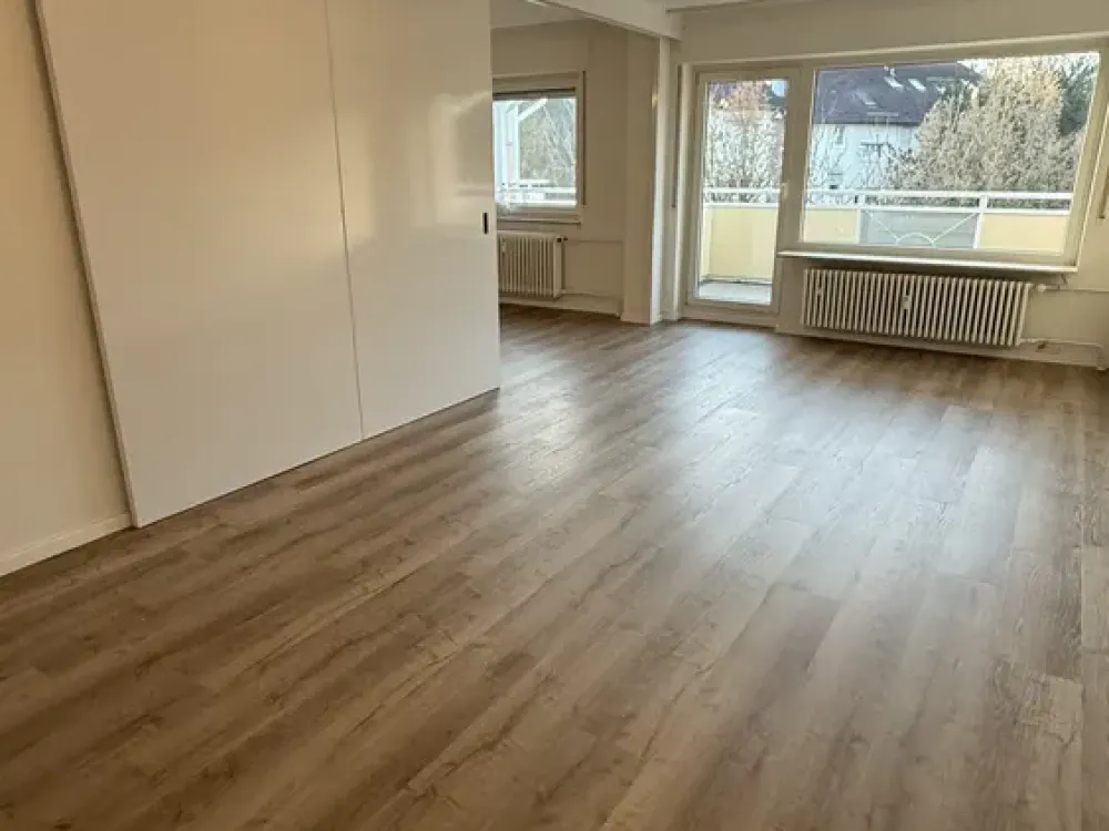 +++ SCHÖNE 4-ZIMMERWOHNUNG IN KELKHEIM-MITTE - MIT BALKON +++
