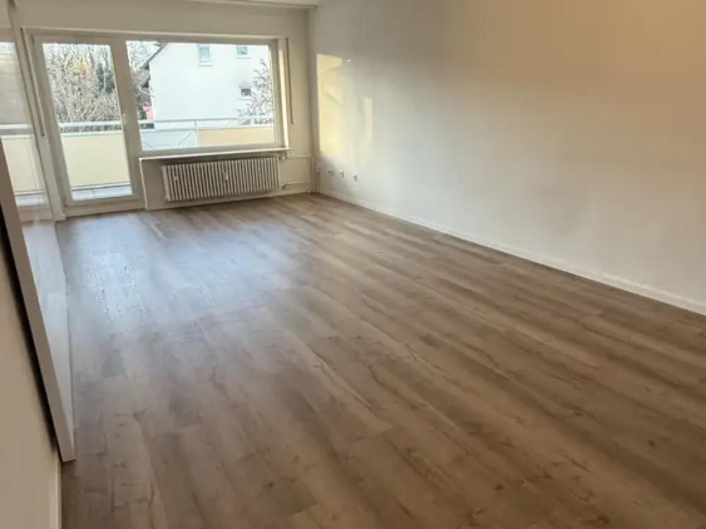 +++ SCHÖNE 4-ZIMMERWOHNUNG IN KELKHEIM-MITTE - MIT BALKON +++