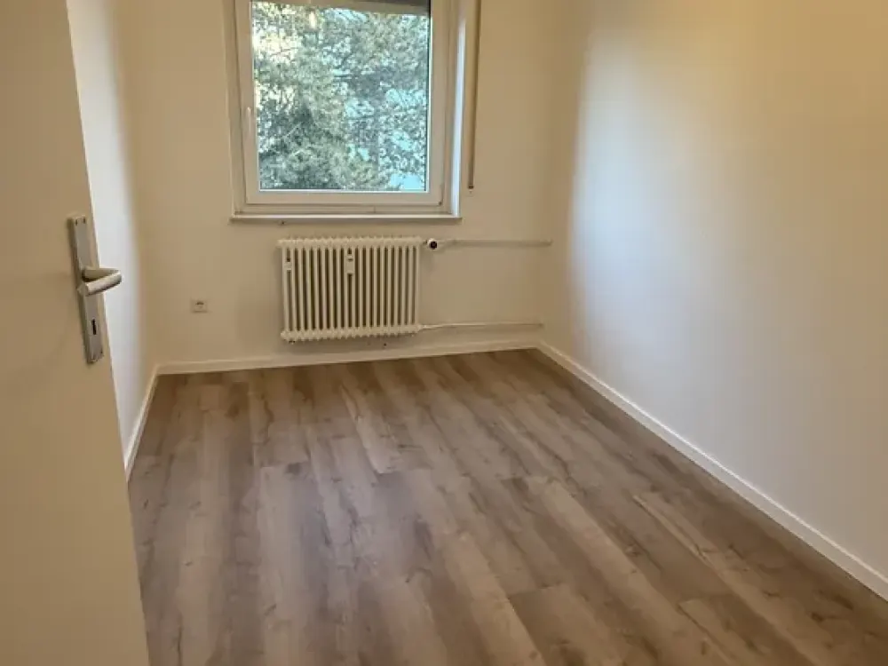 +++ SCHÖNE 4-ZIMMERWOHNUNG IN KELKHEIM-MITTE - MIT BALKON +++