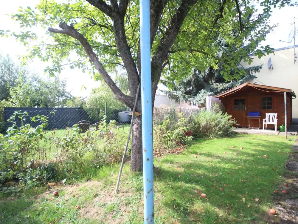 Charming 2.5-Room Apartment with Shared Garden Use, approx. 85 m² in Hürth-Hermülheim