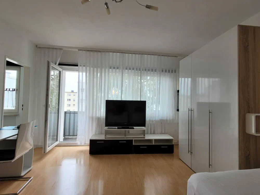 1 ZKB Apartment (Möbliert) ca 30 Qm nahe Airport (Crew Flughafen)