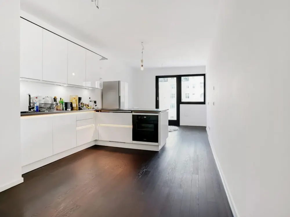 Hochwertige 2-Raum-Wohnung mit toller Dachterrasse und hochwertiger EBK