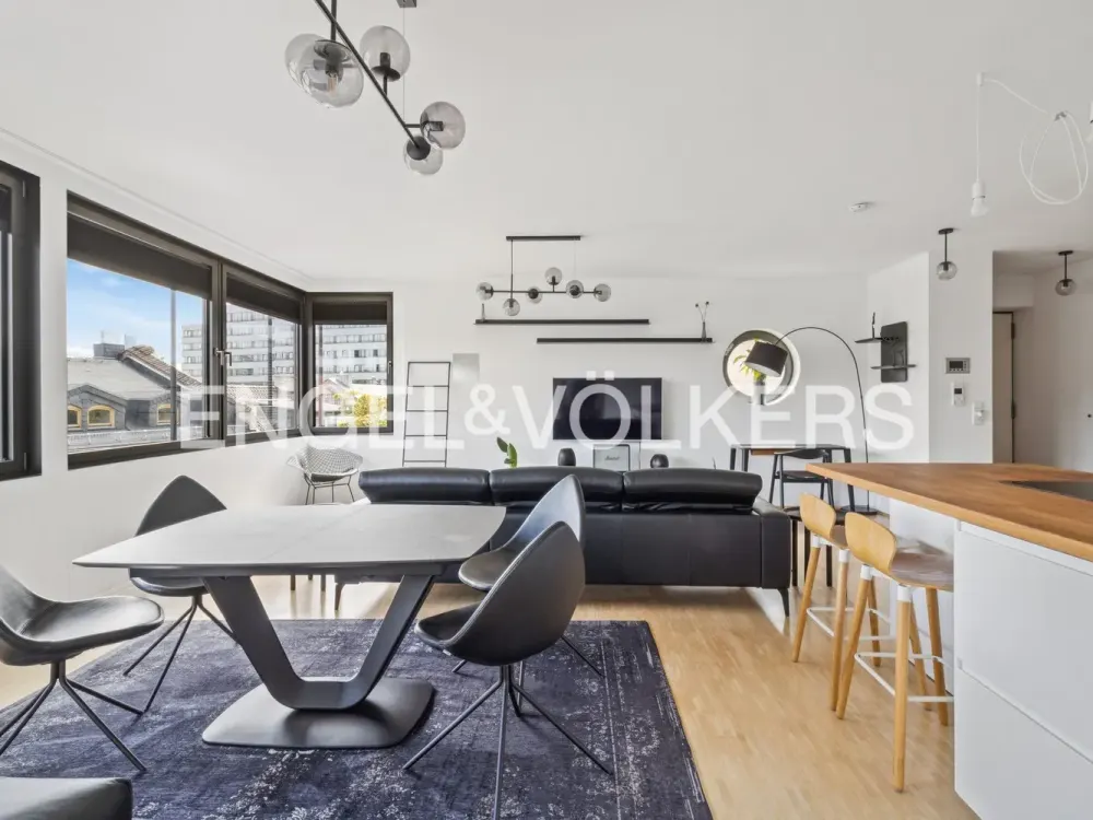 Exclusive, Furnished Two-Room Apartment in the City Center