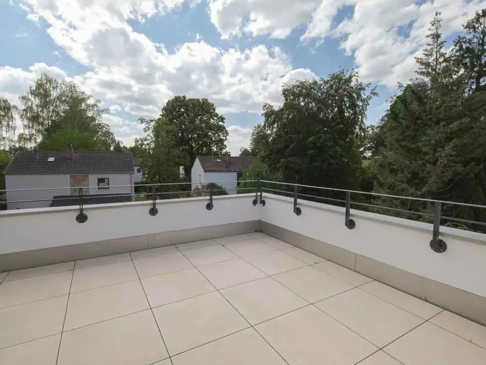 Neue Terrassenwohnung mit Top - Einbauküche