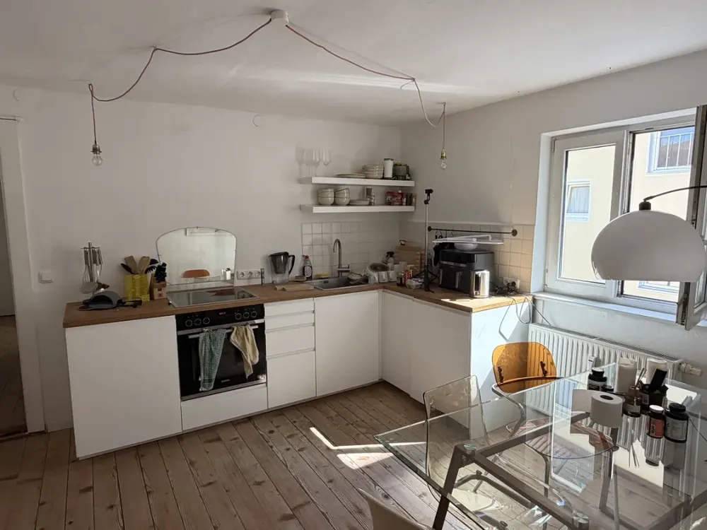 Beautiful Furnished 2-Room Apartment in Maxvorstadt Munich, Sublet 15.11. to 15.05. (possibly longer)