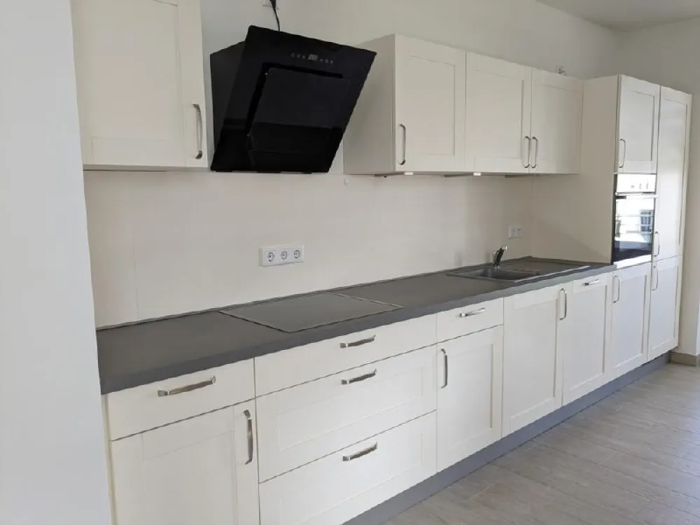 2 Bäder, 2 Balkone: Familienwohnung in Striesen *** EBK möglich ***