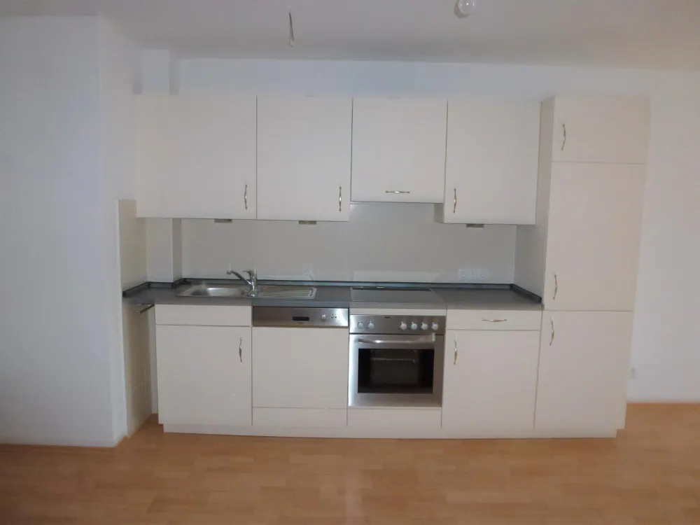 Hmb.-Sasel. Komf. 2-Zi.-Wohnung mit Balkon, Fahrstuhl, Carport