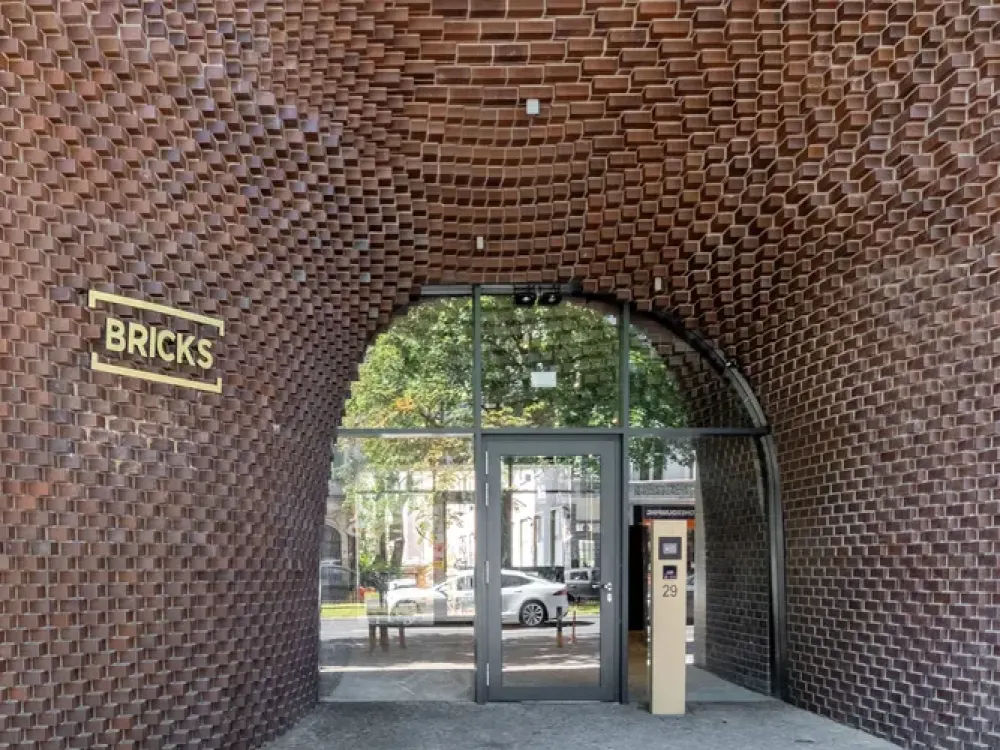 Klinker, Loggien und Balkone, Expressiv wohnen im BRICKS