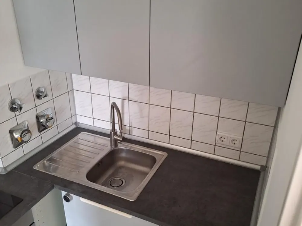 Helles 1-Zimmer-Apartment mit Einbauküche - provisionsfrei