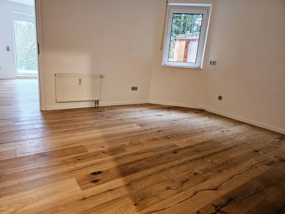 Frisch sanierte Souterrainwohnung in ruhiger Privatstraße, mit Gartennutzung & universitätsnah
