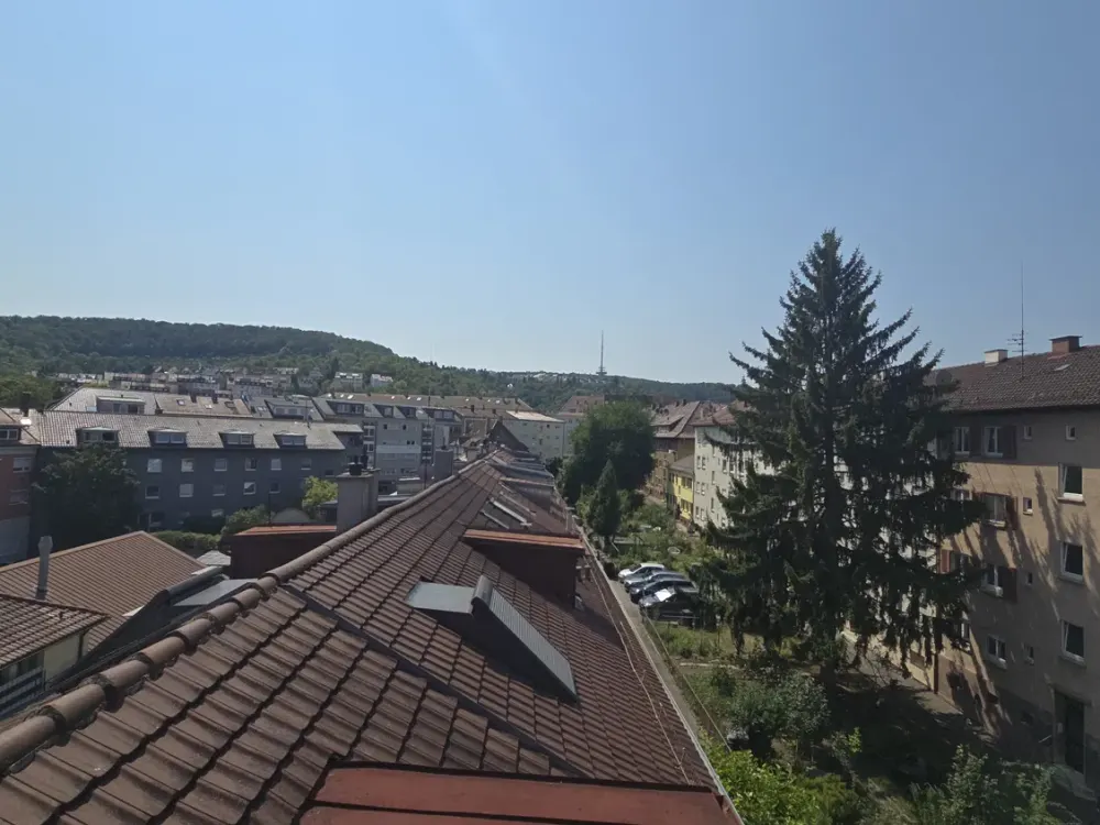 Charmante 2-Zi.-Dachgeschosswohnug mit toller Aussicht in zentraler Lage von Stuttgart-Ost
