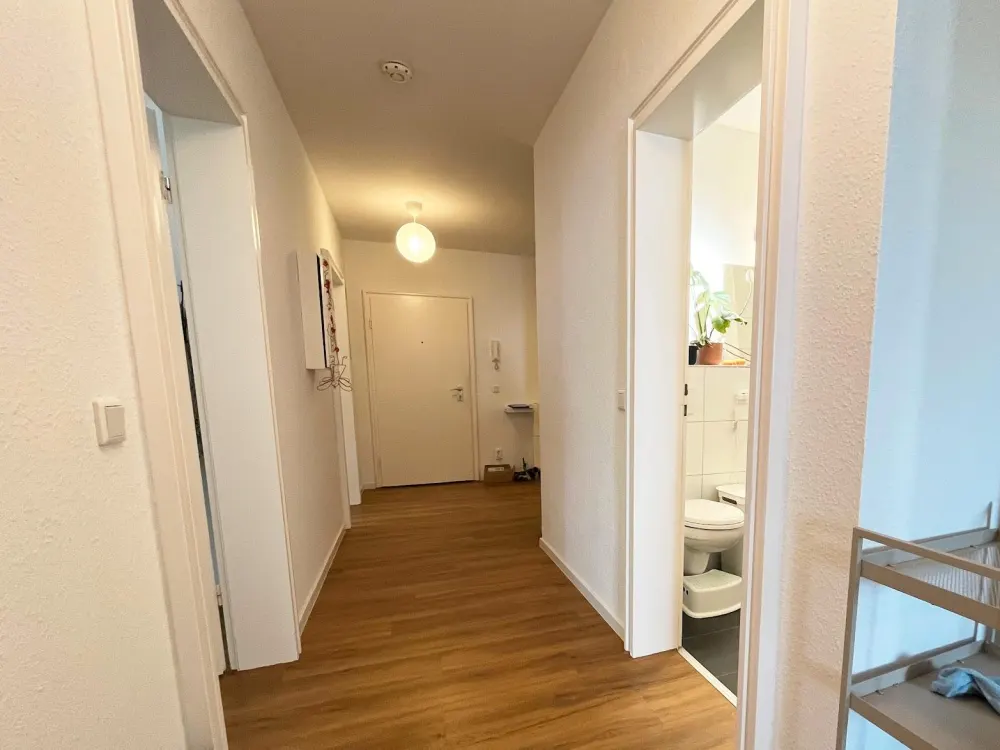 NEUES Bad* NEUER Boden* NEUES Wohngefühl* 3 Zimmer + Balkon, Gäste-WC, Abstellraum, Aufzug