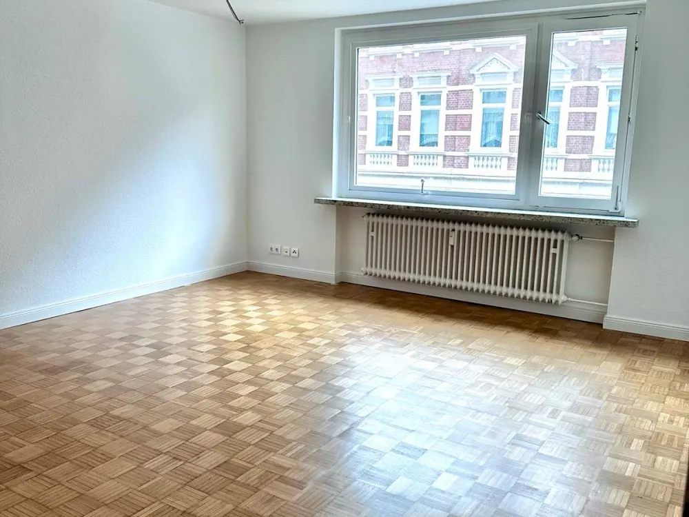 Helle und Gemütliche 3-Zimmer Altbauwohnung in Mitte/ Oststadt