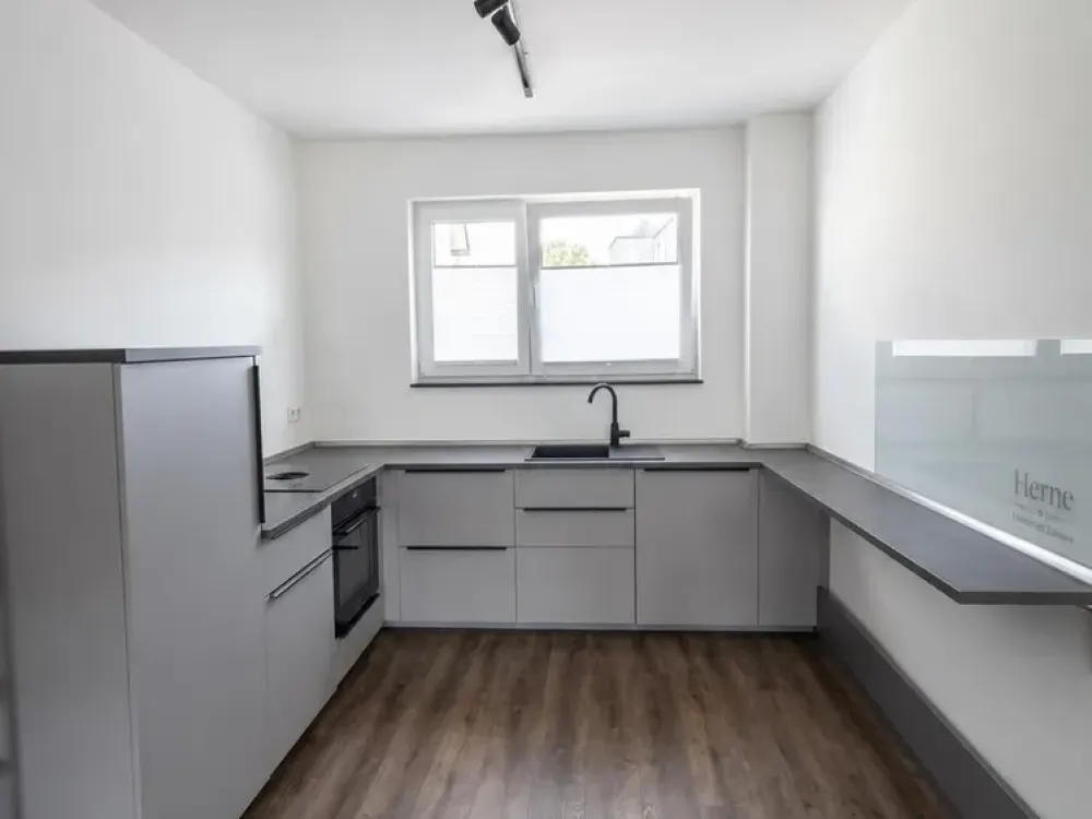 New Build Maisonette 2023 · Private Entrance · Balcony · 3 Rooms · Furnishing Possible