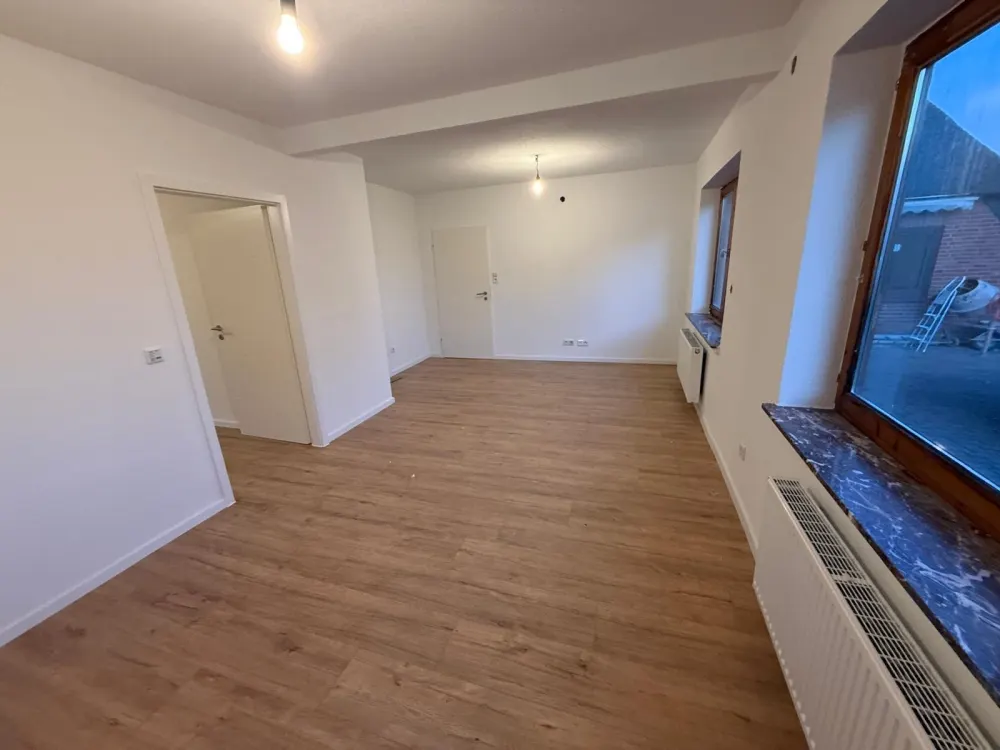 65qm modernisierte 2-Zi. Wohnung | 1100€ alles außer Strom
