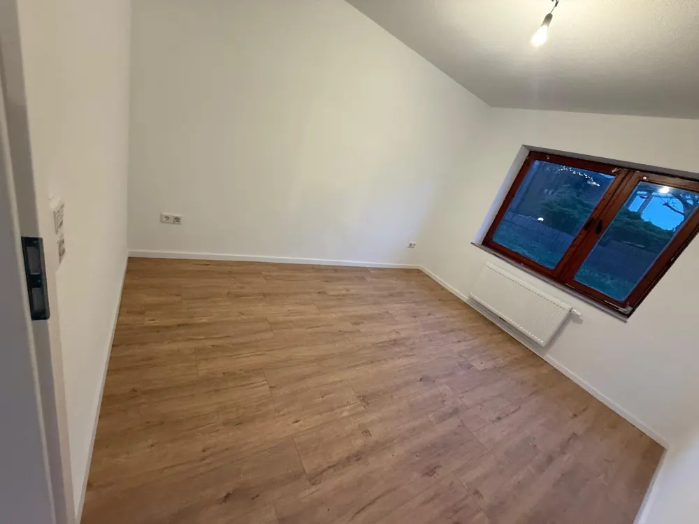 65qm modernisierte 2-Zi. Wohnung | 1100€ alles außer Strom