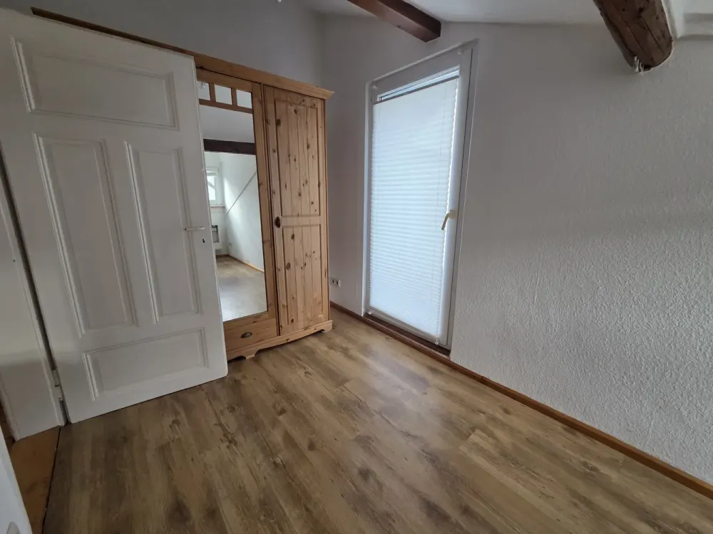 Gepflegte 2-Zimmer-Dachgeschosswohnung in Frankfurt Höchst